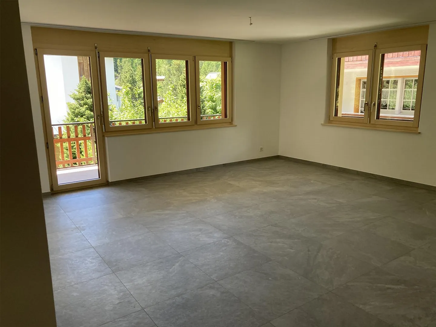 Very quiet, bright, and sunny 3.5 room apartment with Matterhorn view. - Photo 7 of 7