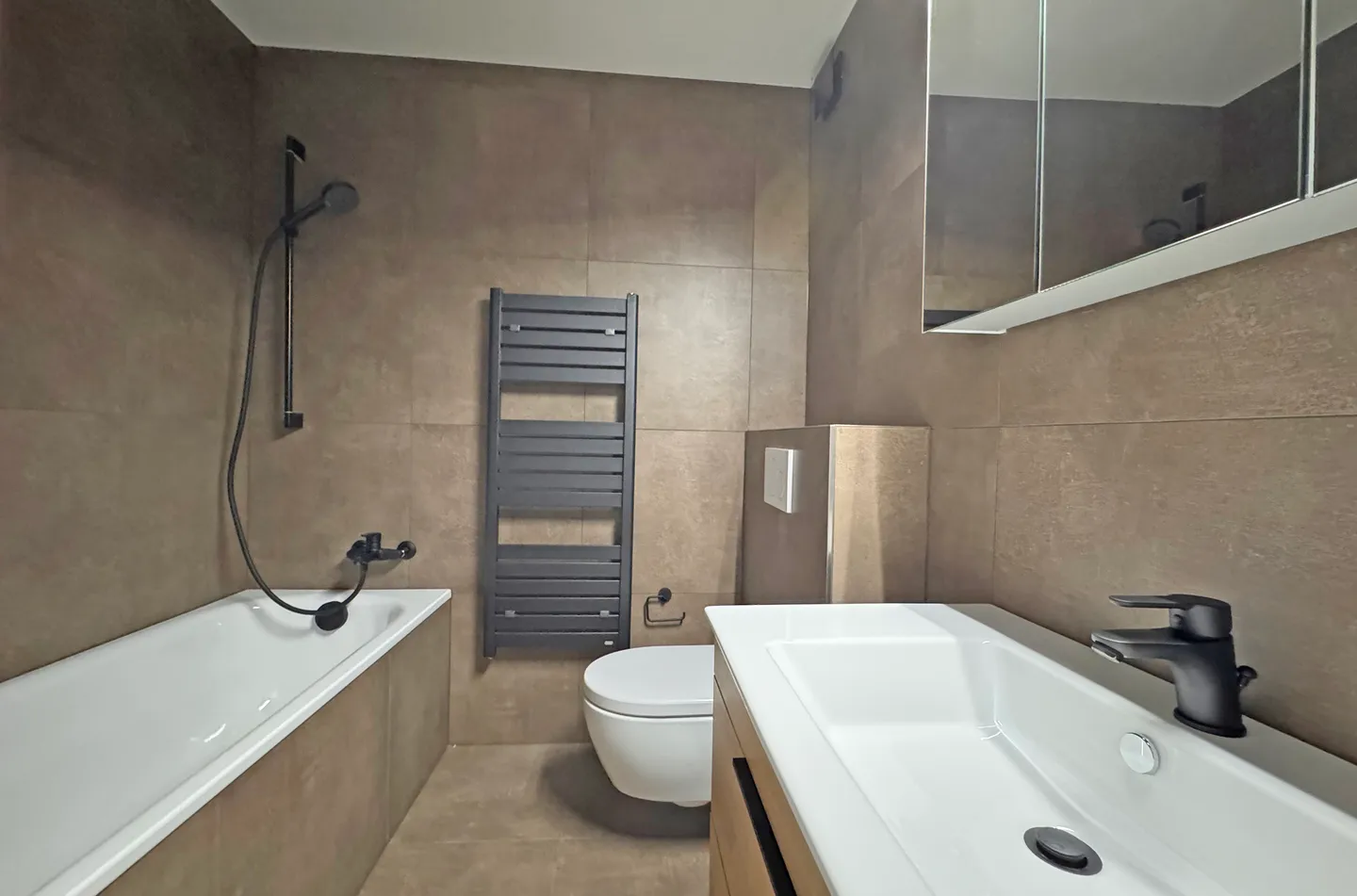 Bien d'investissement avec 6 appartements - Givisiez FR - Photo 1 sur 3