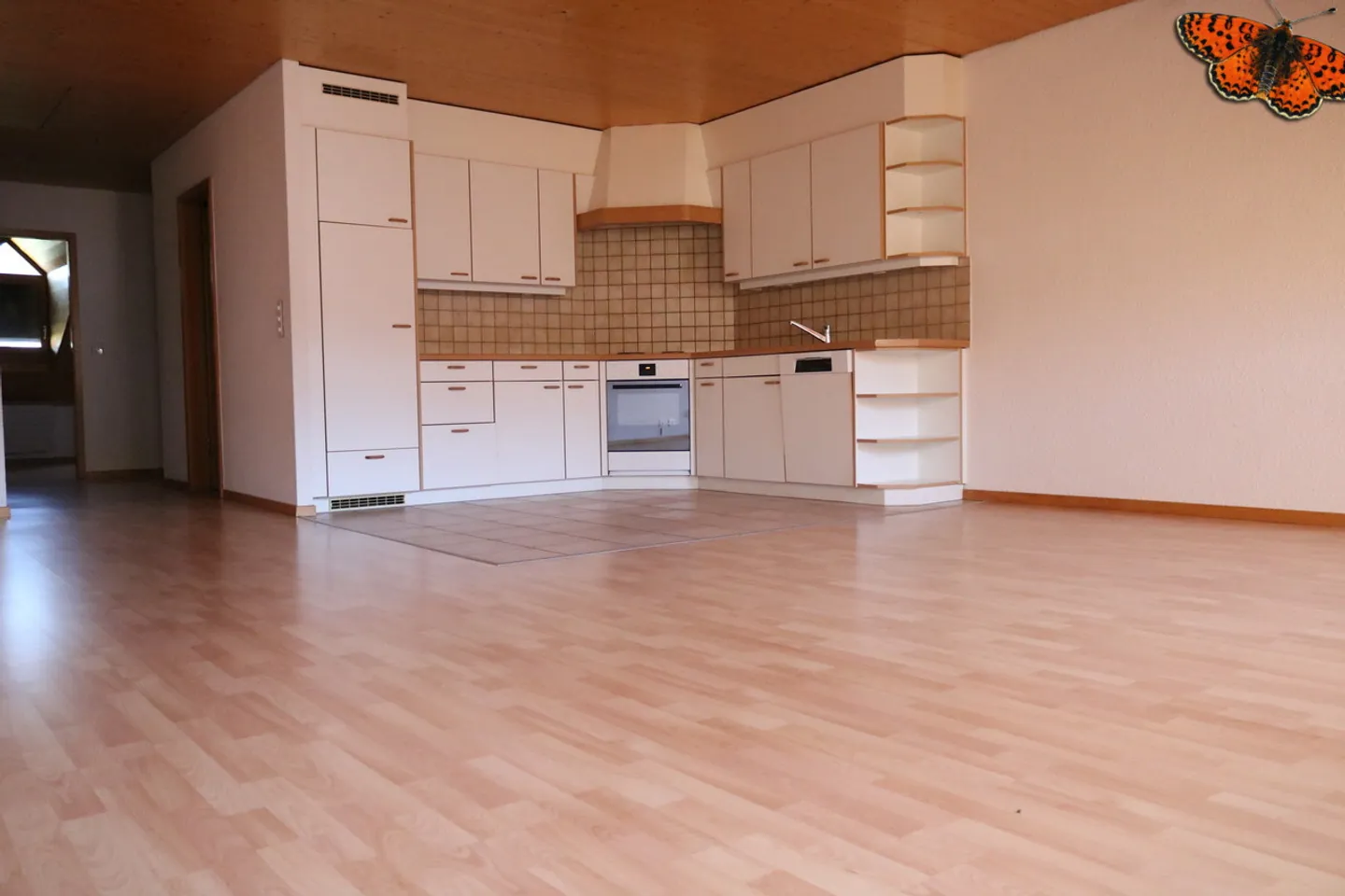 Charming 4½ Room Apartment - Photo 2 of 11