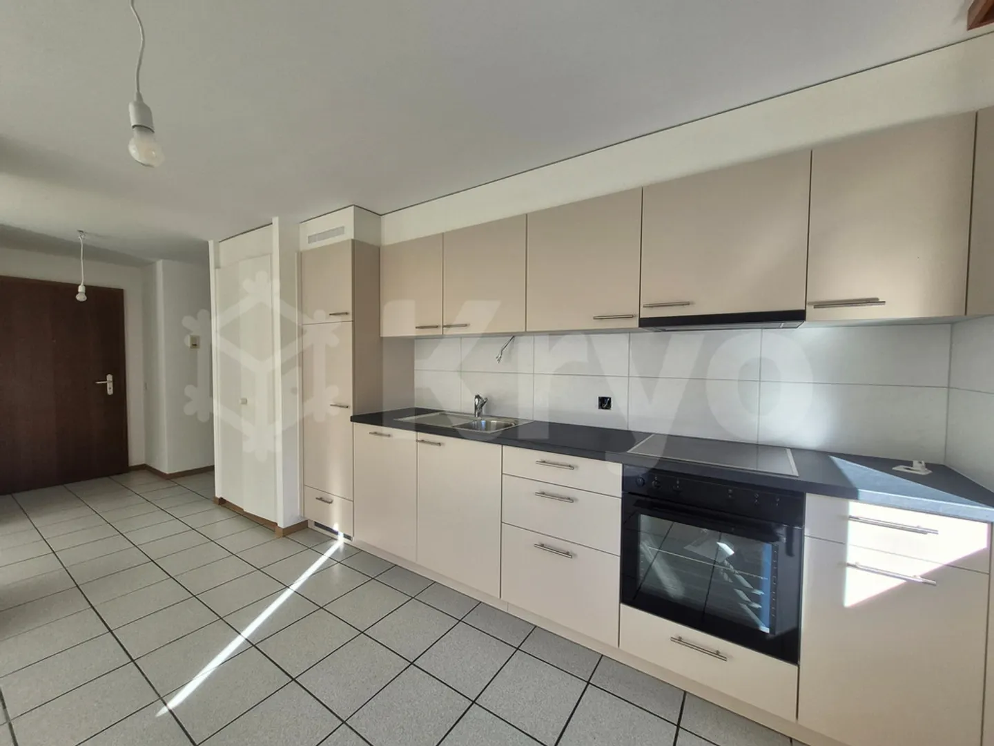 Charmante 3.5 Zimmer Wohnung - Foto 2 von 11