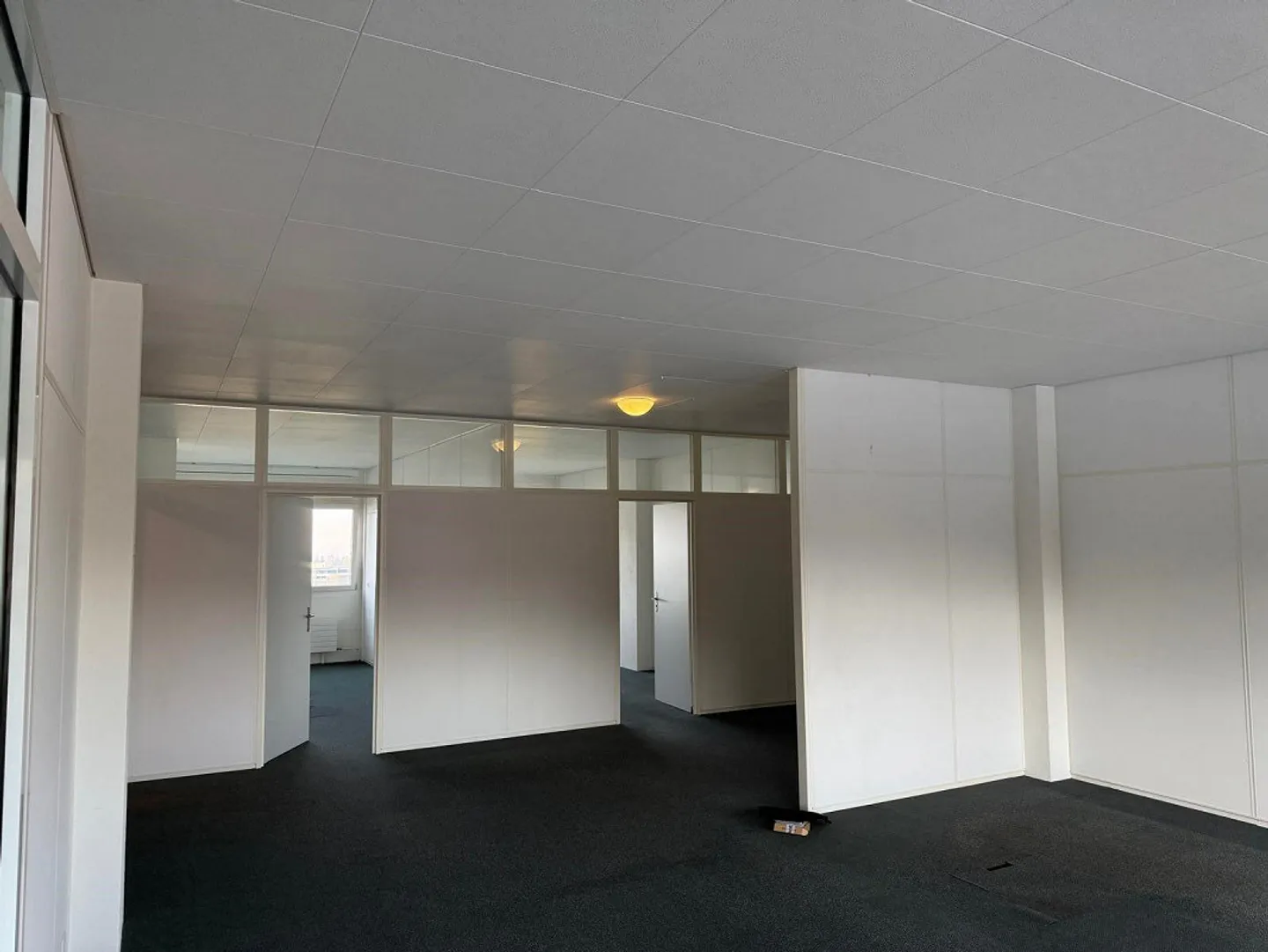 Ufficio di 309m² in affitto a Baar - Foto 9 di 11