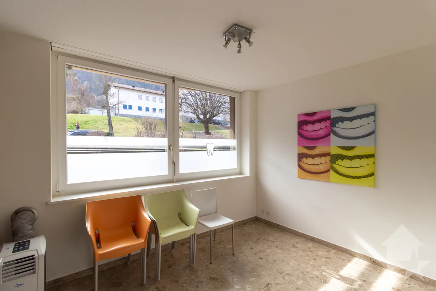 Espace commercial polyvalent - Photo 3 sur 16