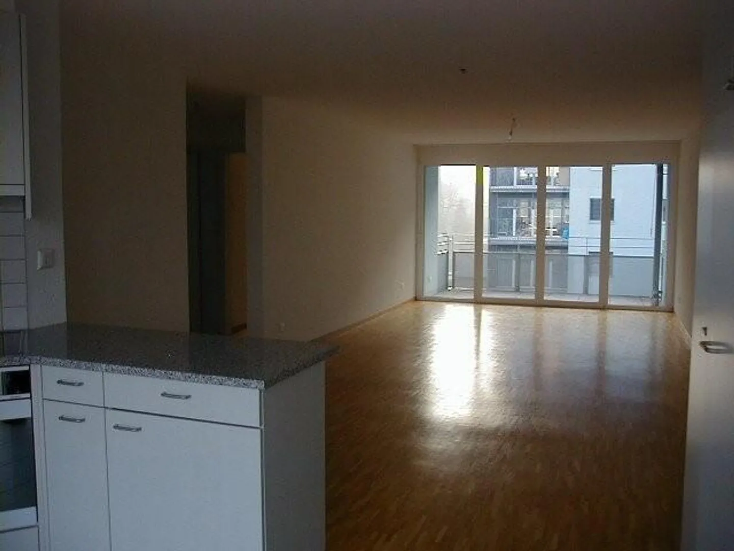 Family-friendly 4 1/2-room apartment in a prime location - Photo 6 of 11