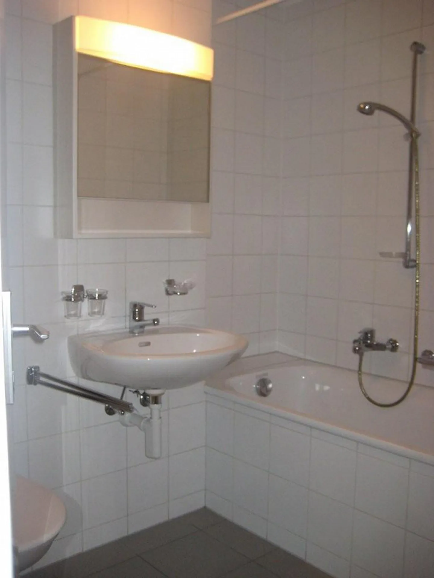 Family-friendly 4 1/2-room apartment in a prime location - Photo 8 of 11