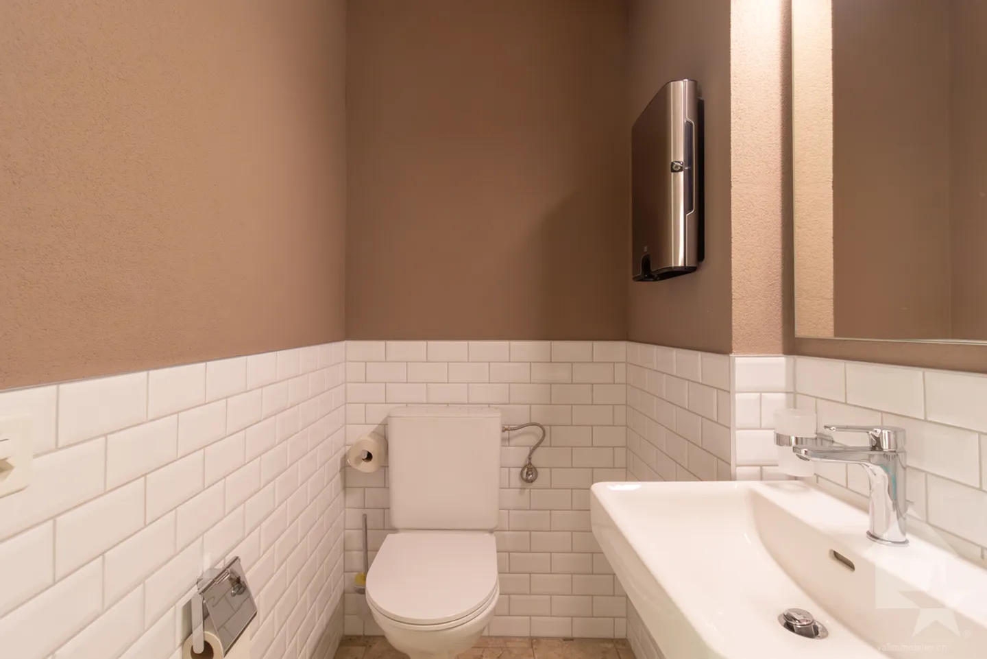 Espace commercial polyvalent - Photo 13 sur 16