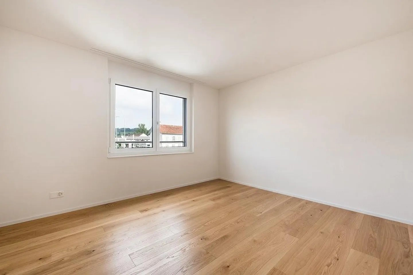 Ampio appartamento di 4,5 stanze con patio - Foto 5 di 6