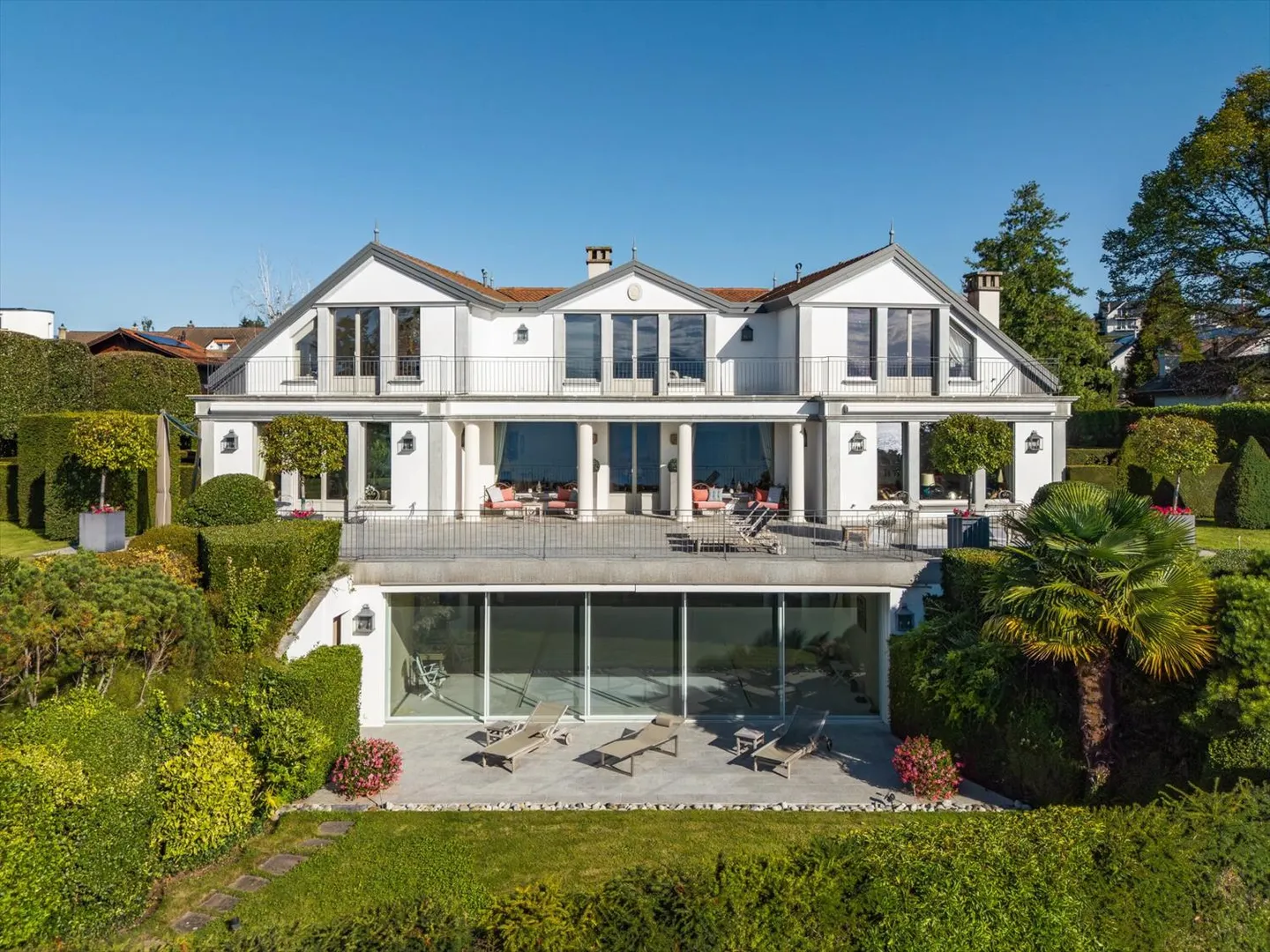 A Mansion on the Shores of Lake Geneva ? Prestige, Space, and Light - Photo 1 of 13