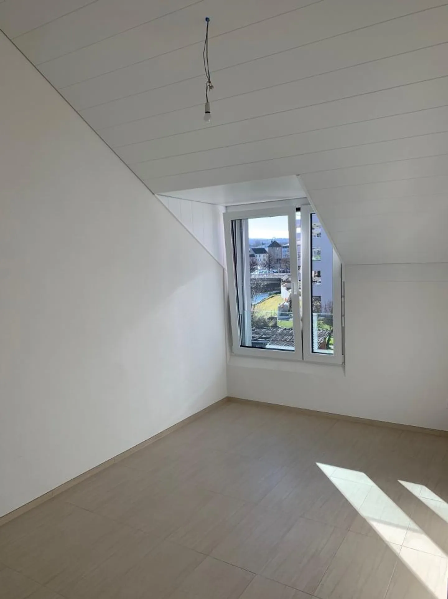 Congratulations on this beautiful 3.5-room apartment in the attic - Photo 10 of 10