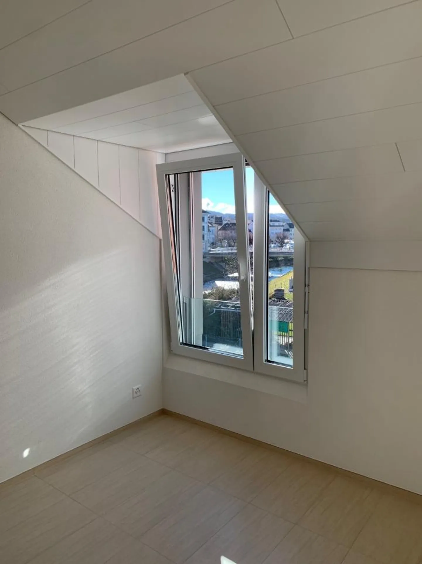 Congratulations on this beautiful 3.5-room apartment in the attic - Photo 8 of 10