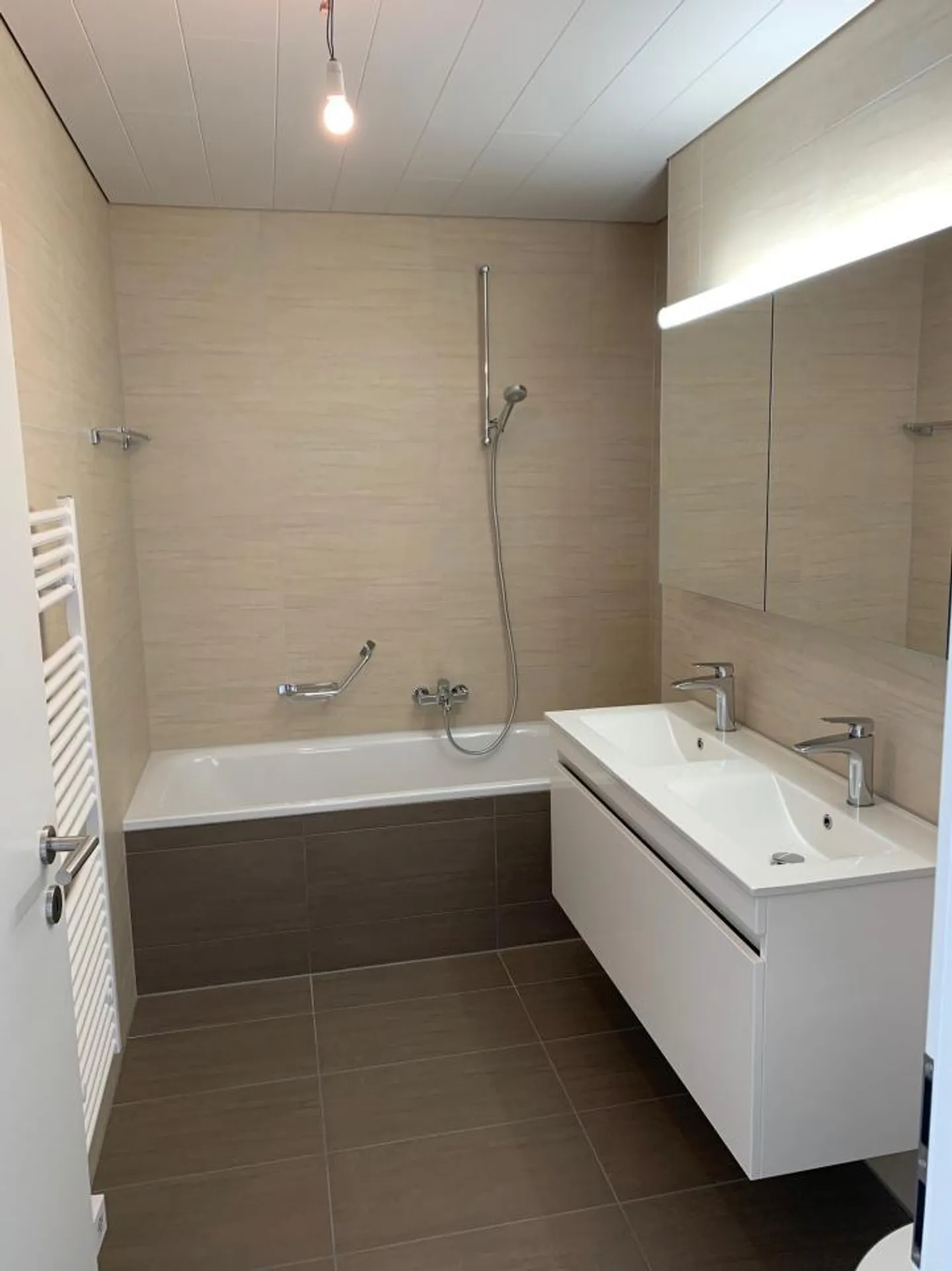 Congratulations on this beautiful 3.5-room apartment in the attic - Photo 9 of 10