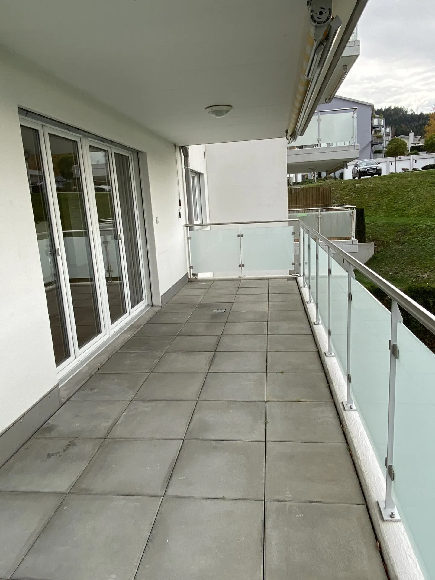 Modern 4.5 room apartment with large balcony - Photo 9 of 10