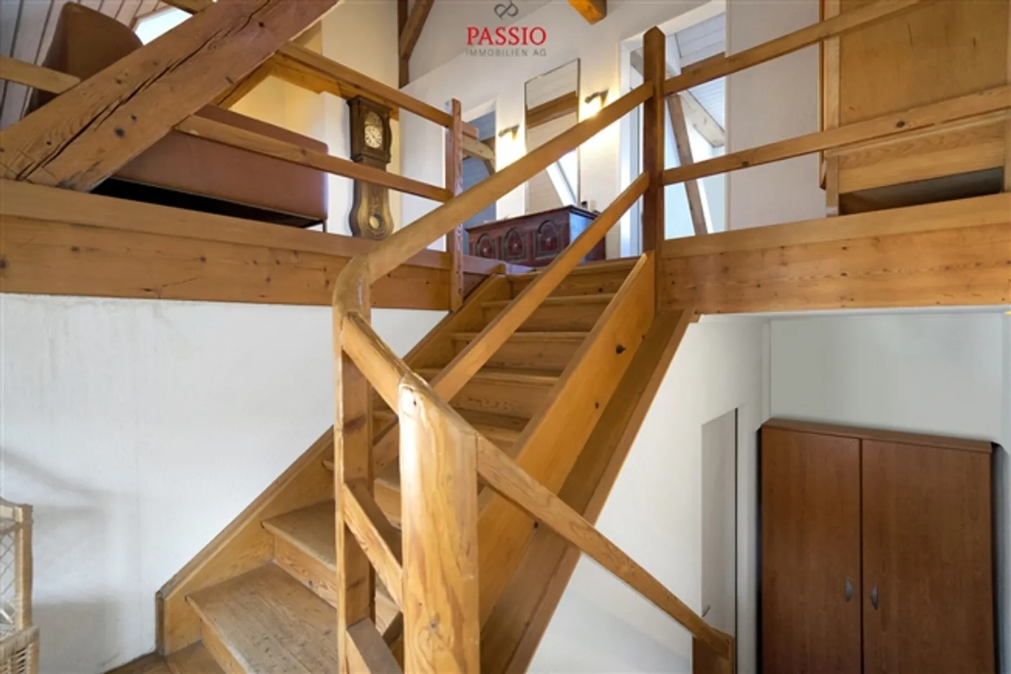 Appartement spacieux de 4,5 pièces avec cheminée dans un emplacement calme - Photo 5 sur 19