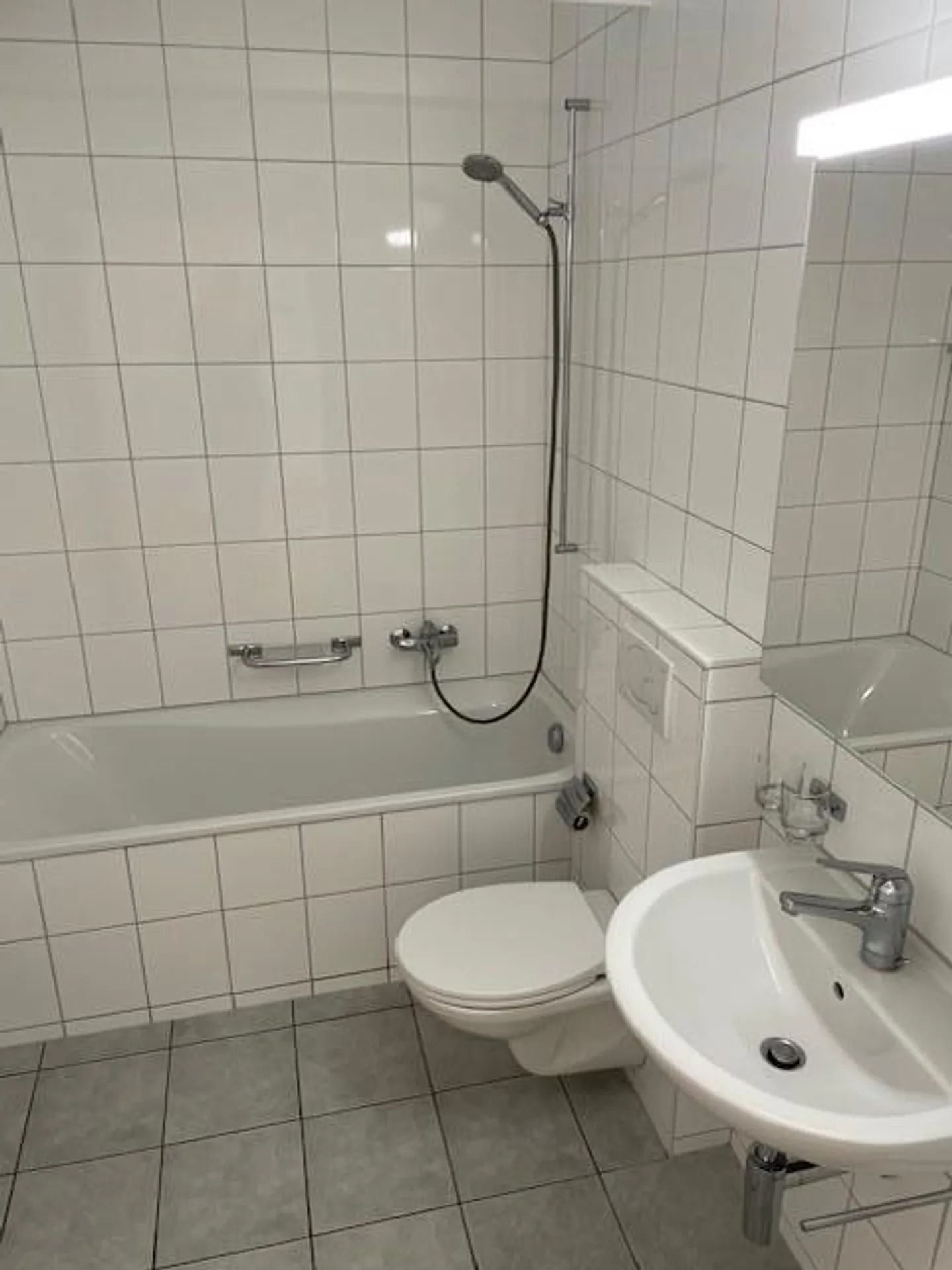 Dachwohnung an ruhiger Wohnlage - Foto 5 von 9
