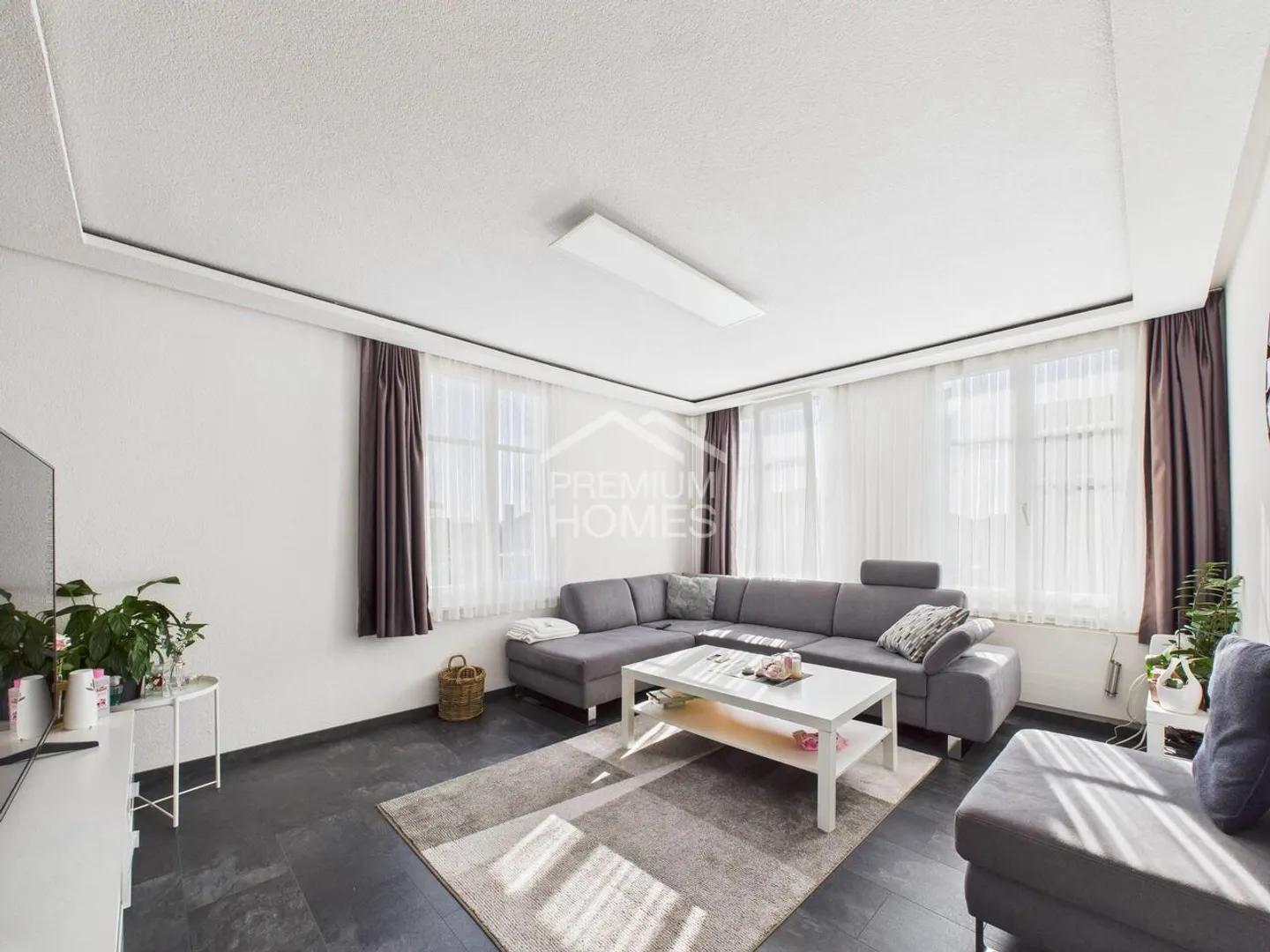 Cozy Living in a Central Location - Photo 3 of 13
