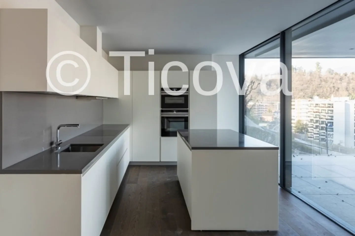 Penthouse di Lusso con Vista - Foto 2 di 5