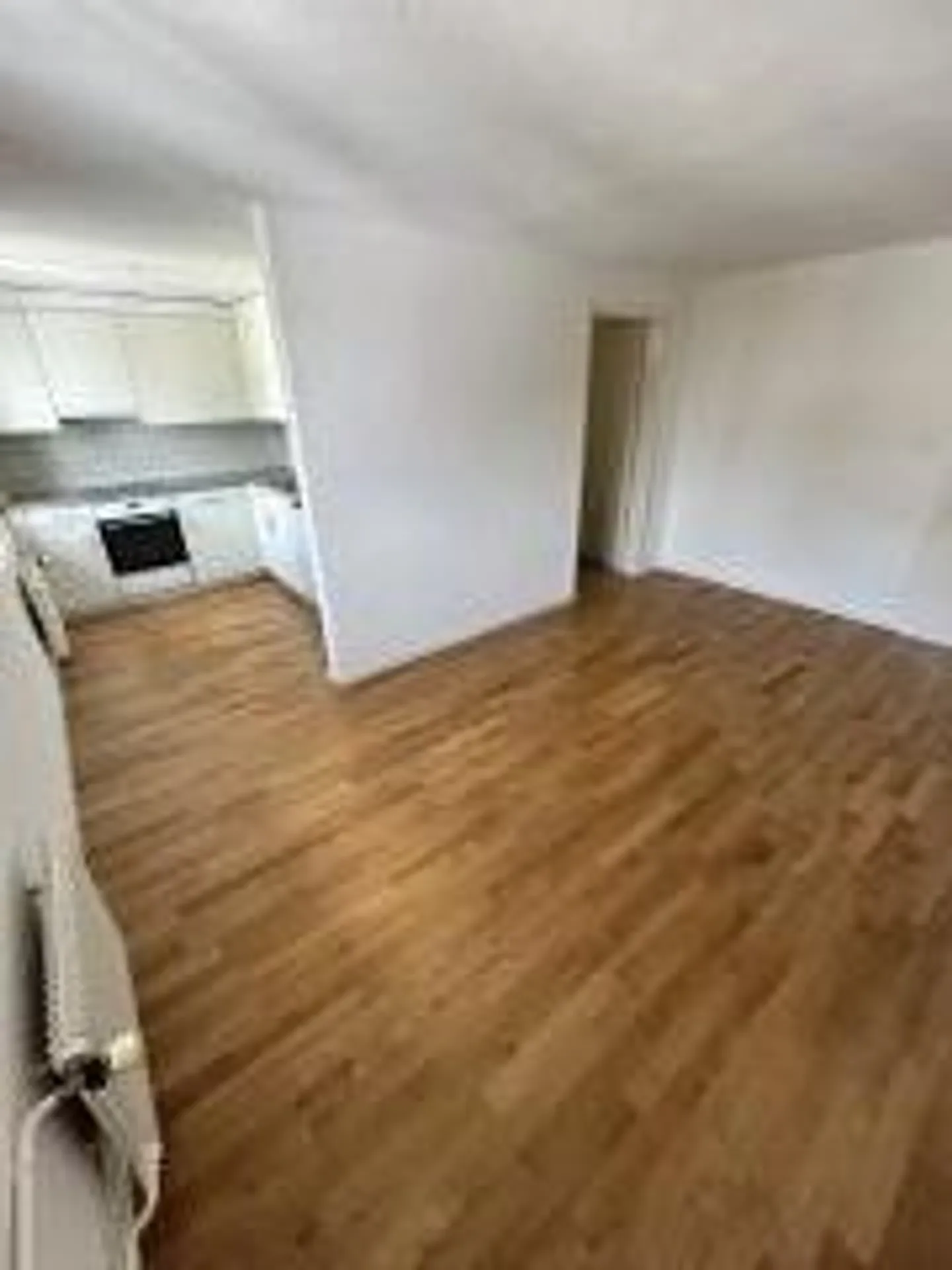 2.5 Room Apartment in Neuhausen - Photo 3 of 9