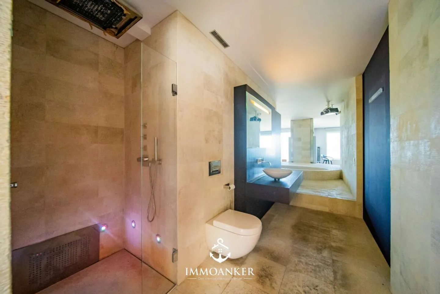 Licht. Raum. Weitblick - Exklusive 4.5 Zimmer Loftwohnung in Altendorf - Foto 6 von 13