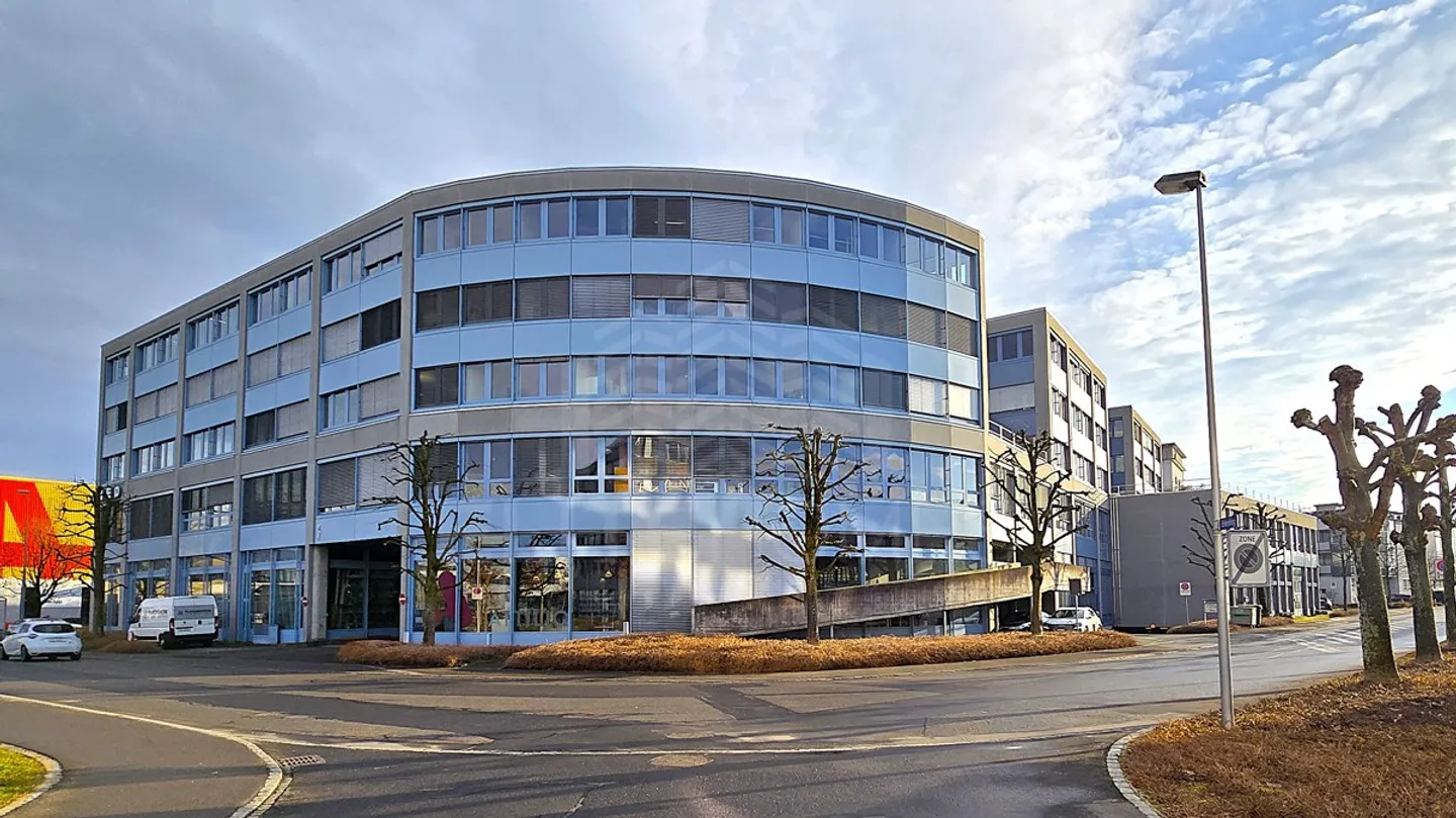 TOP OFFICE SPACE ROTKREUZ WHERE SUCCESS BEGINS - Photo 8 of 9