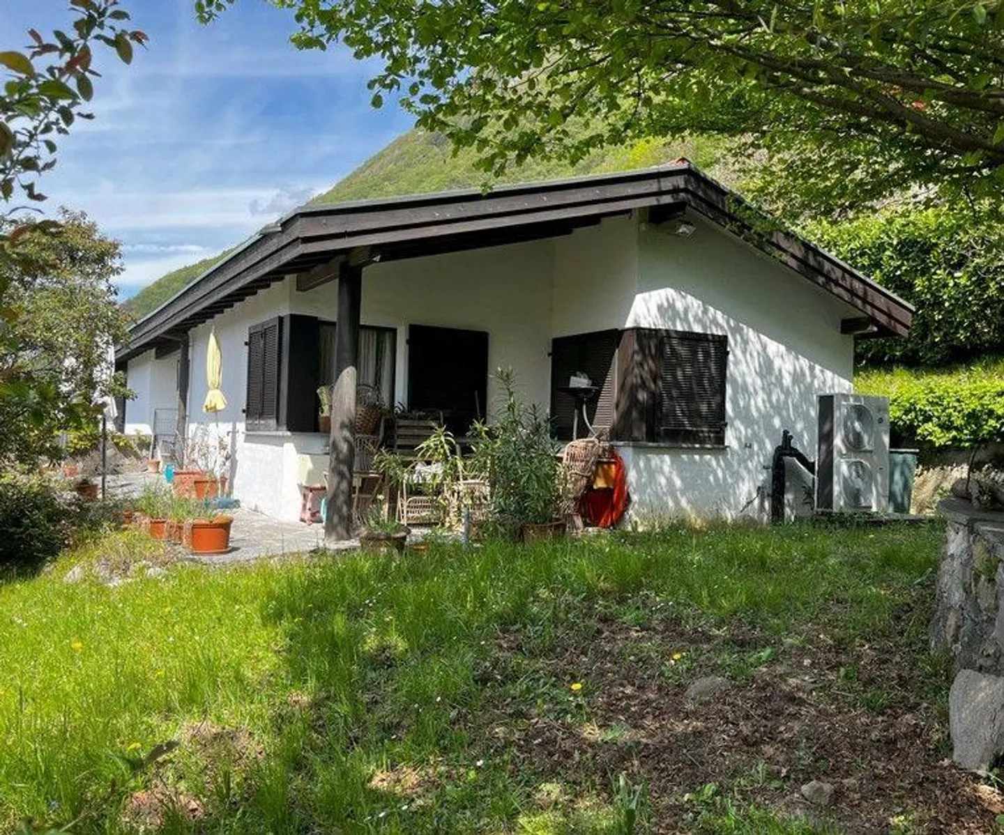 Casa singola in affitto - Foto 2 di 13