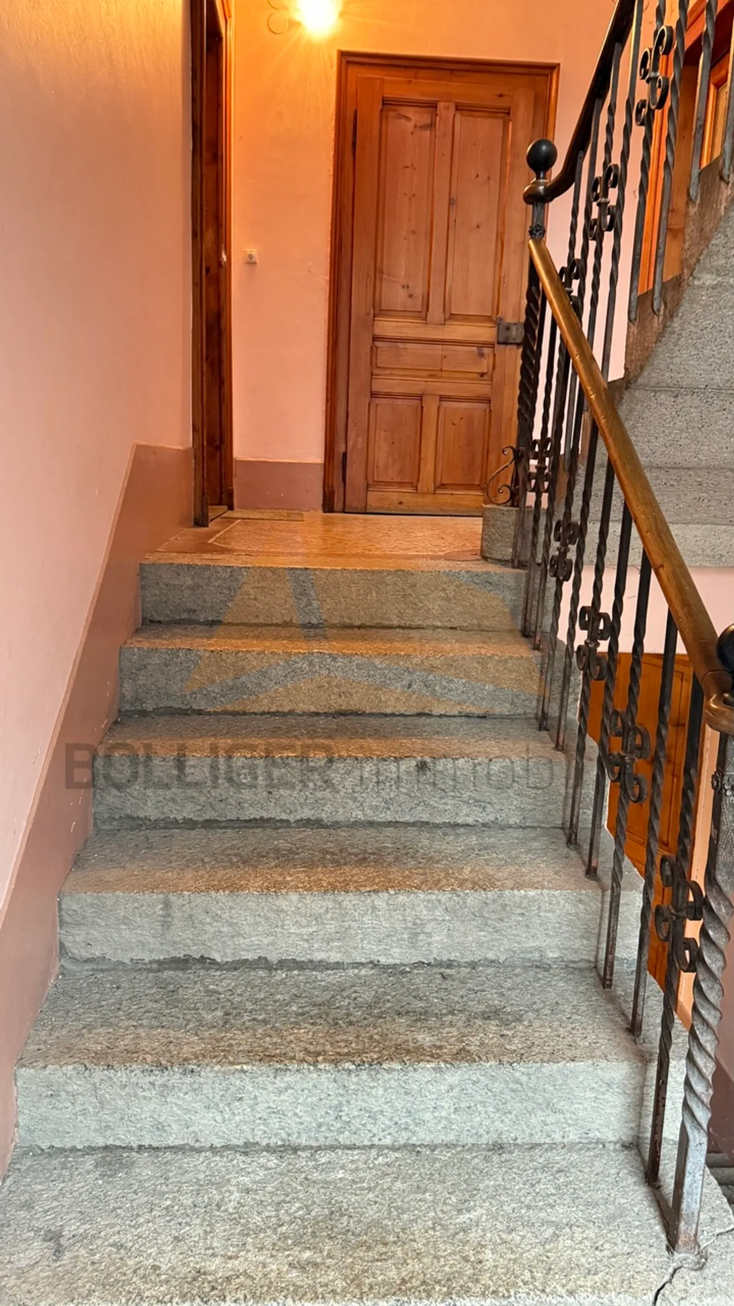 Immeuble de 3 appartements à vendre - Photo 2 sur 9