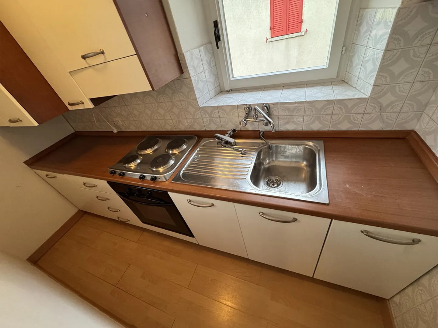 Coldrerio – Bureau dans un emplacement pratique aux services - Photo 2 sur 18