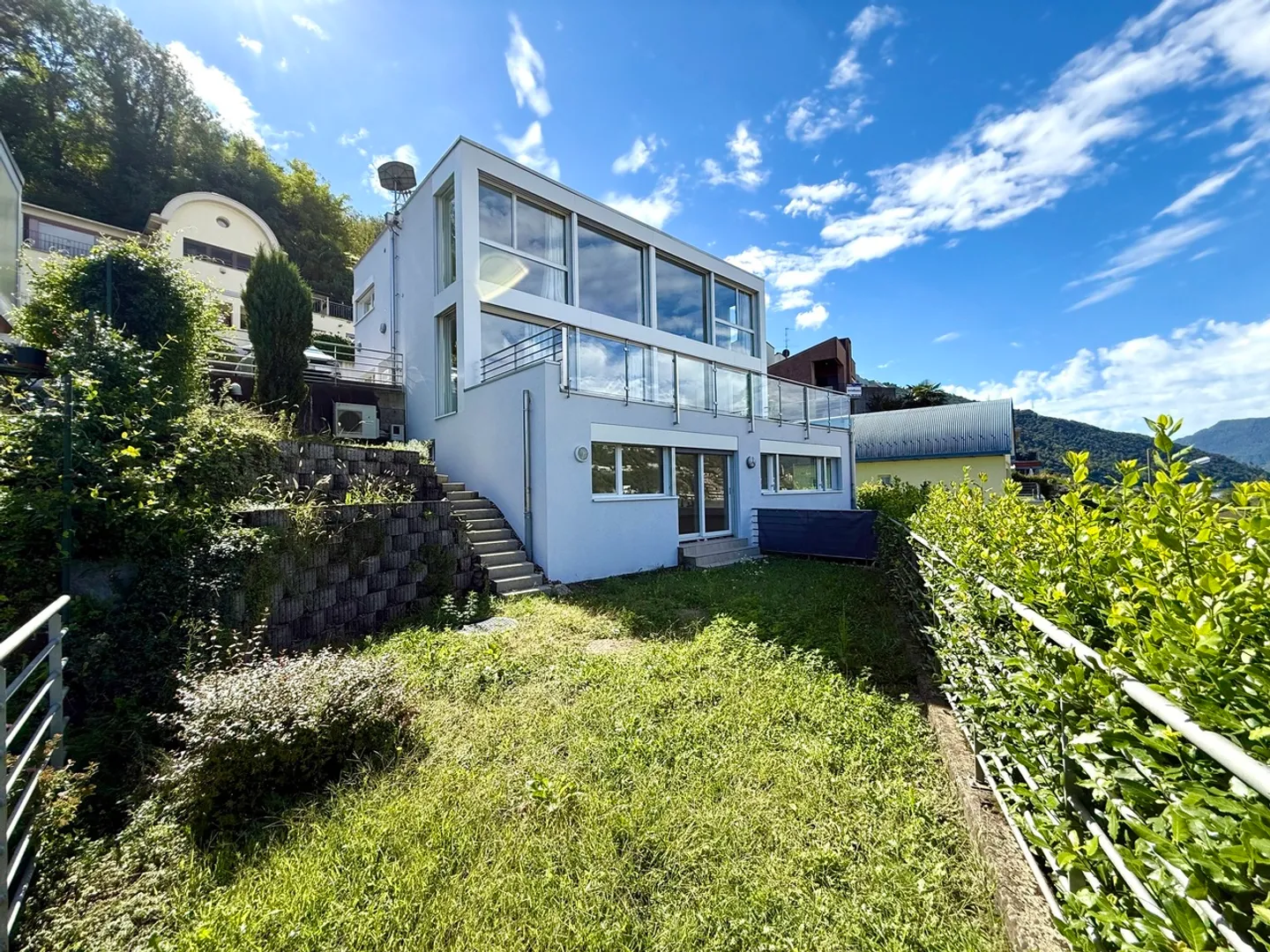 Einfamilienhaus mieten - Foto 2 von 15