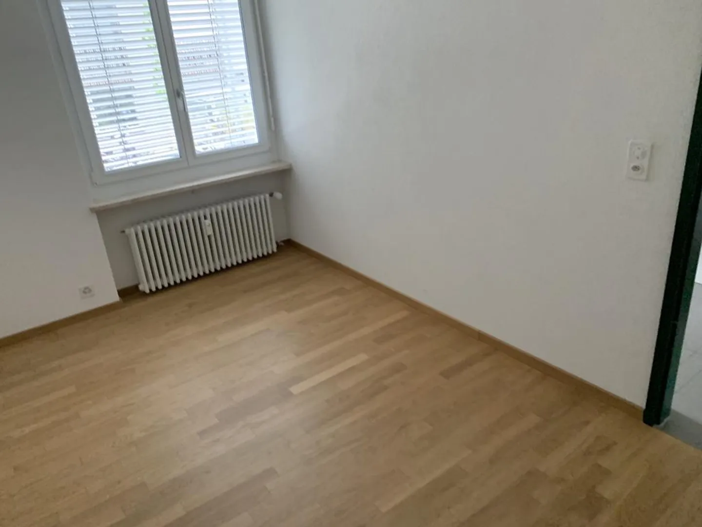Helle Wohnung mit gemütlichem Sitzplatz - Foto 3 von 5