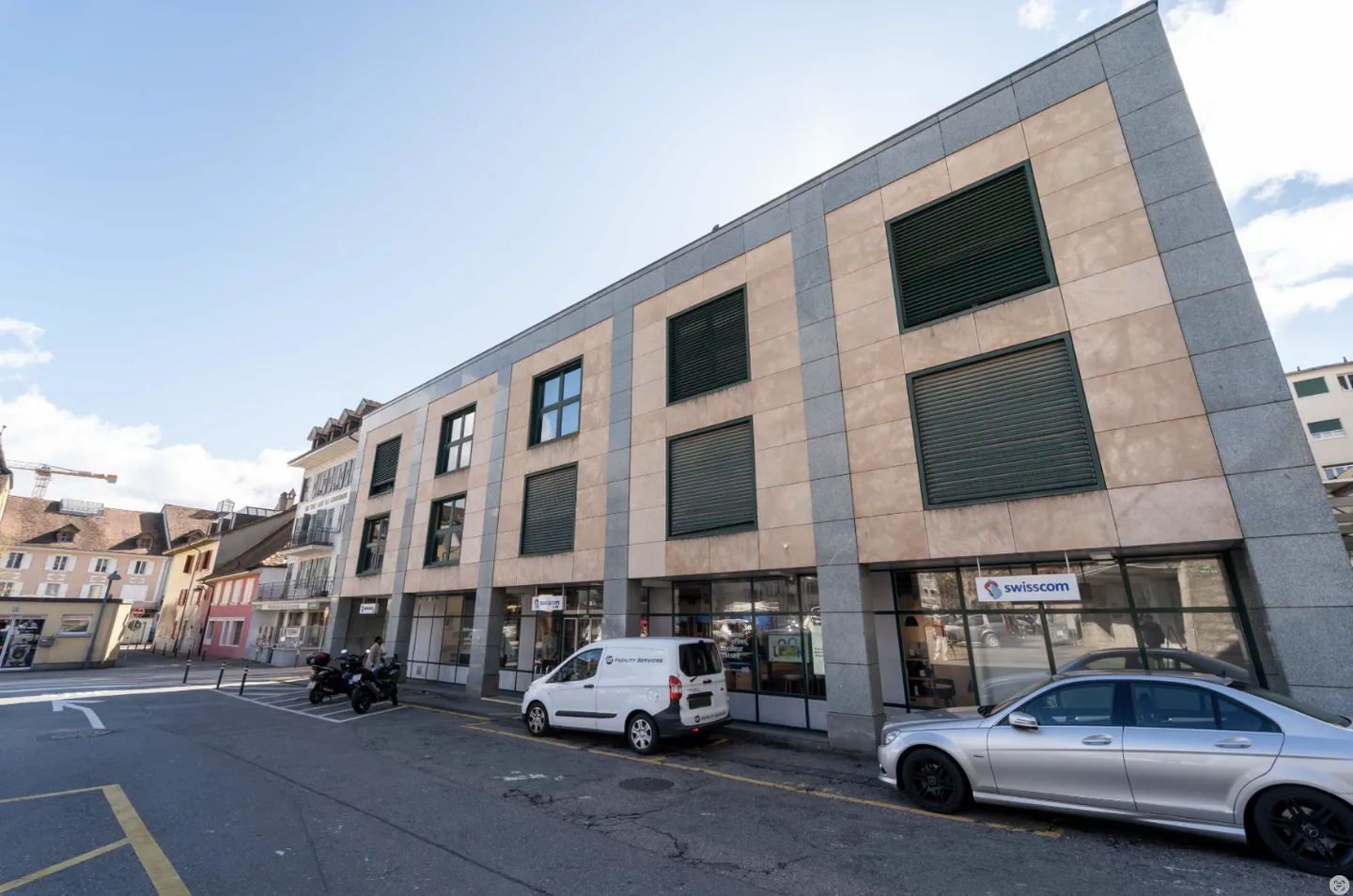 Bâtiment rentable avec un grand potentiel de développement au cœur de Payerne - Photo 2 sur 4
