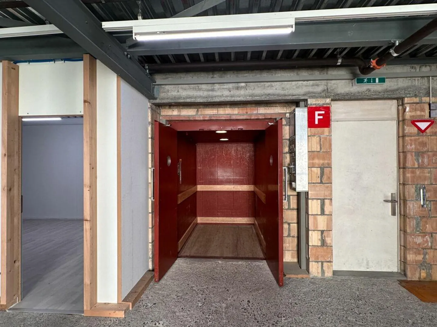 Spazio di stoccaggio ben collegato a Hochdorf - Foto 7 di 8