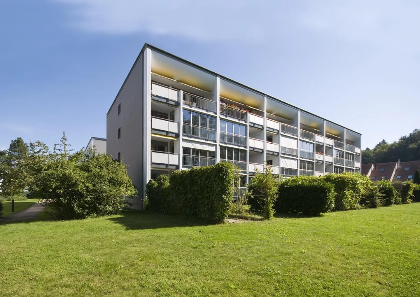 RENT WITHOUT DEPOSIT - Quiet residential area in the green - Photo 1 of 7