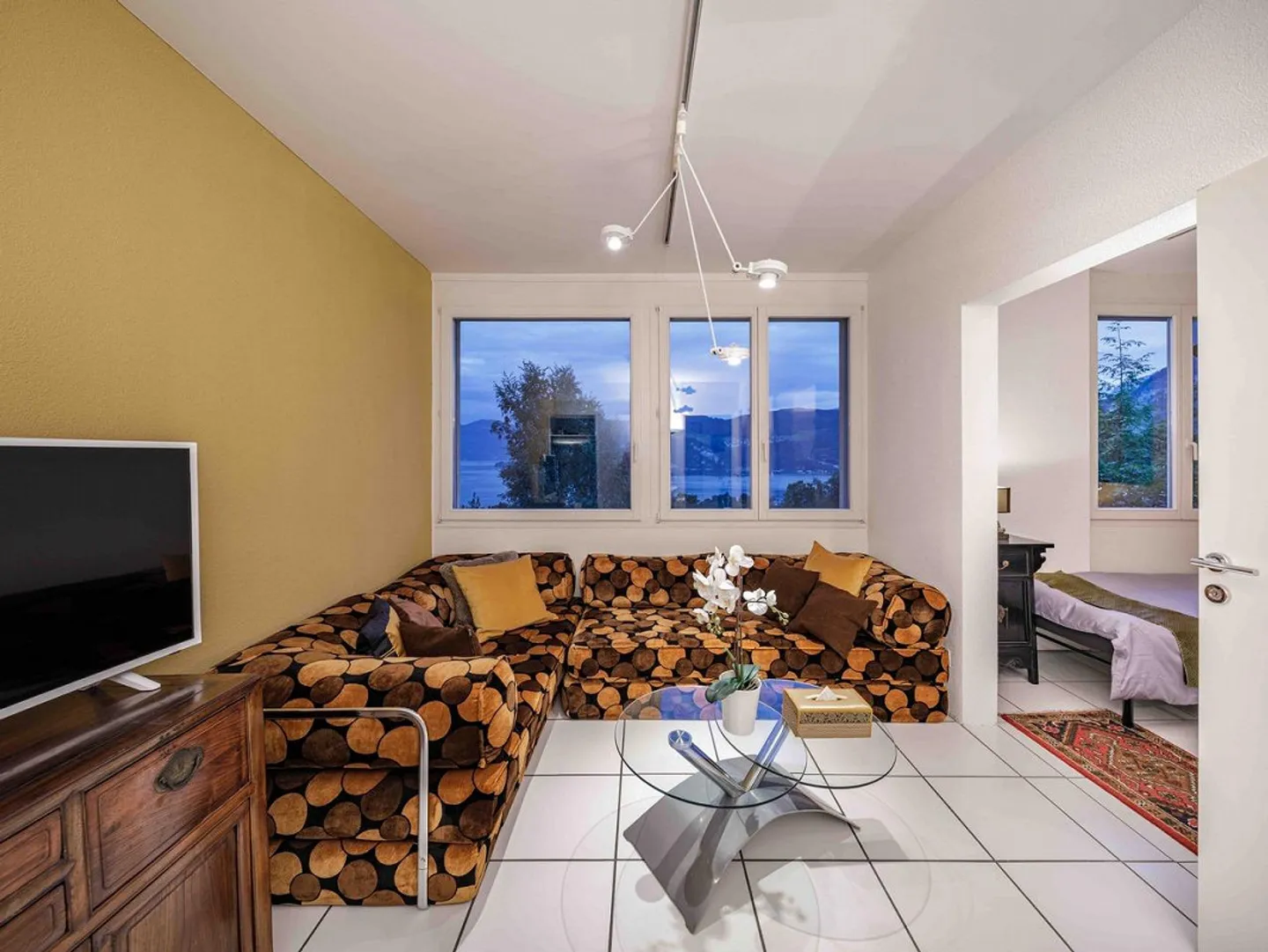 Exklusive Villa mit spektakulärer See- und Bergsicht - Photo 8 of 30