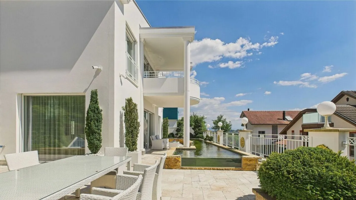 Eleganza Classica con Vista – una Proprietà di Eccellenza a Geroldswil - Foto 1 di 7