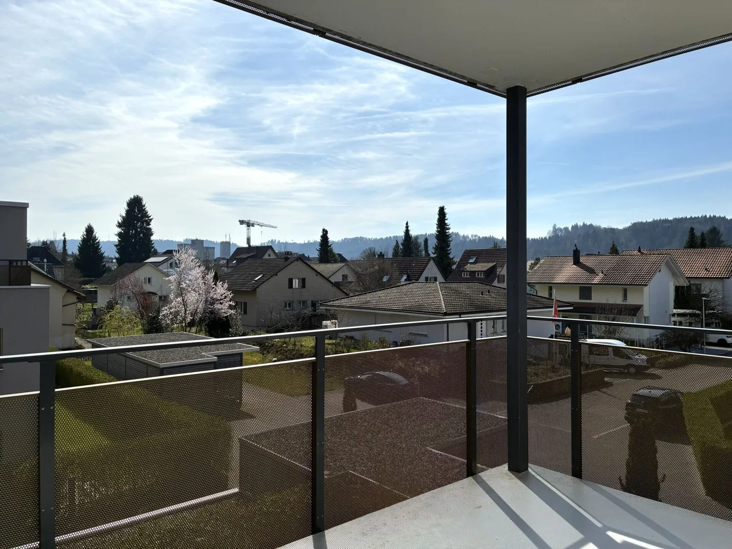 For sale: modern 4.5 room apartment in a central and very quiet location - Photo 1 of 16