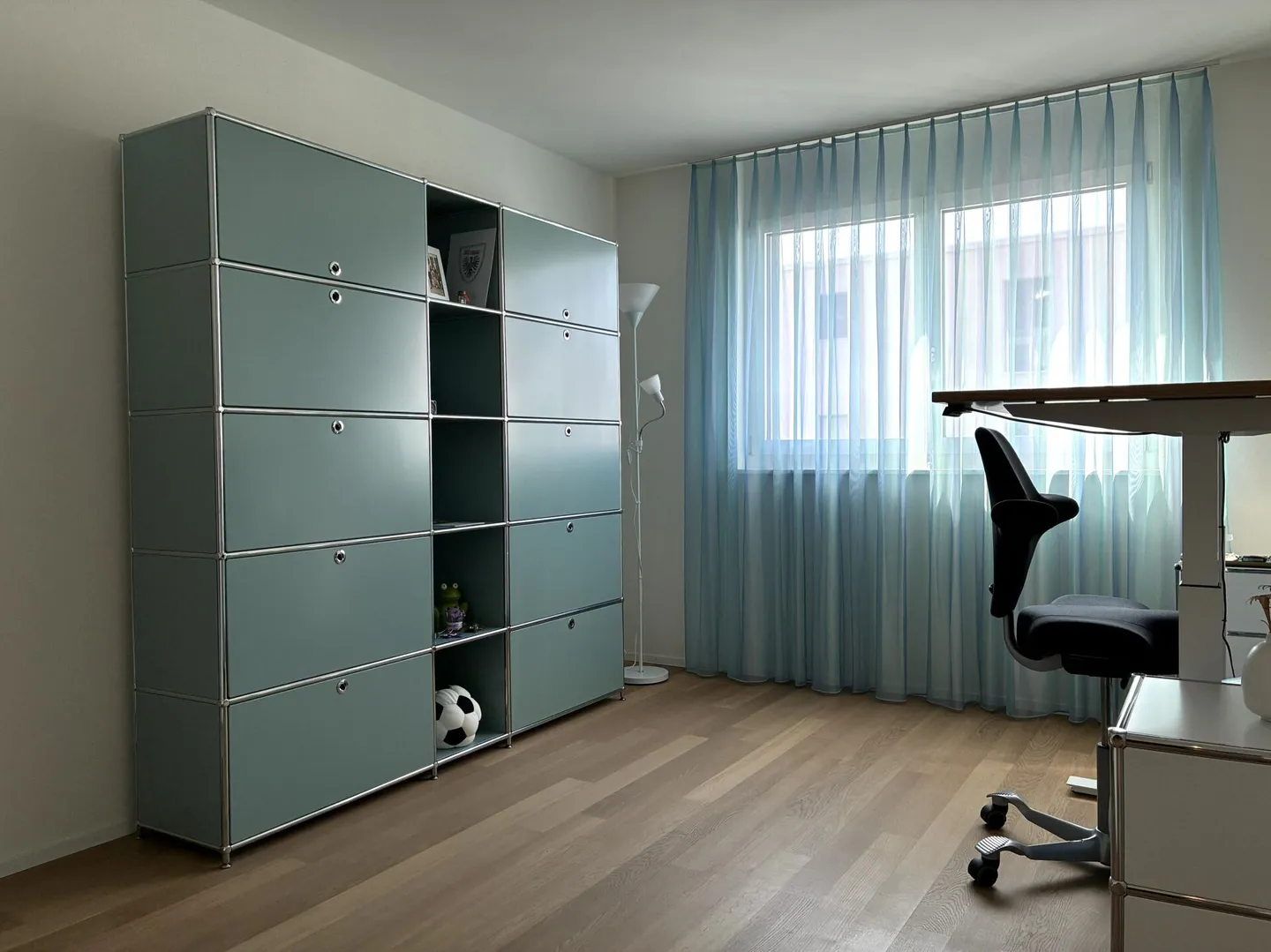 For sale: modern 4.5 room apartment in a central and very quiet location - Photo 5 of 16