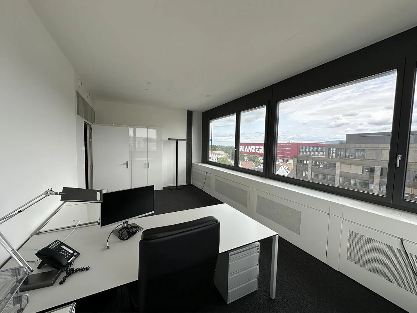 Espace de bureau climatisé dans un emplacement de choix - Photo 2 sur 13
