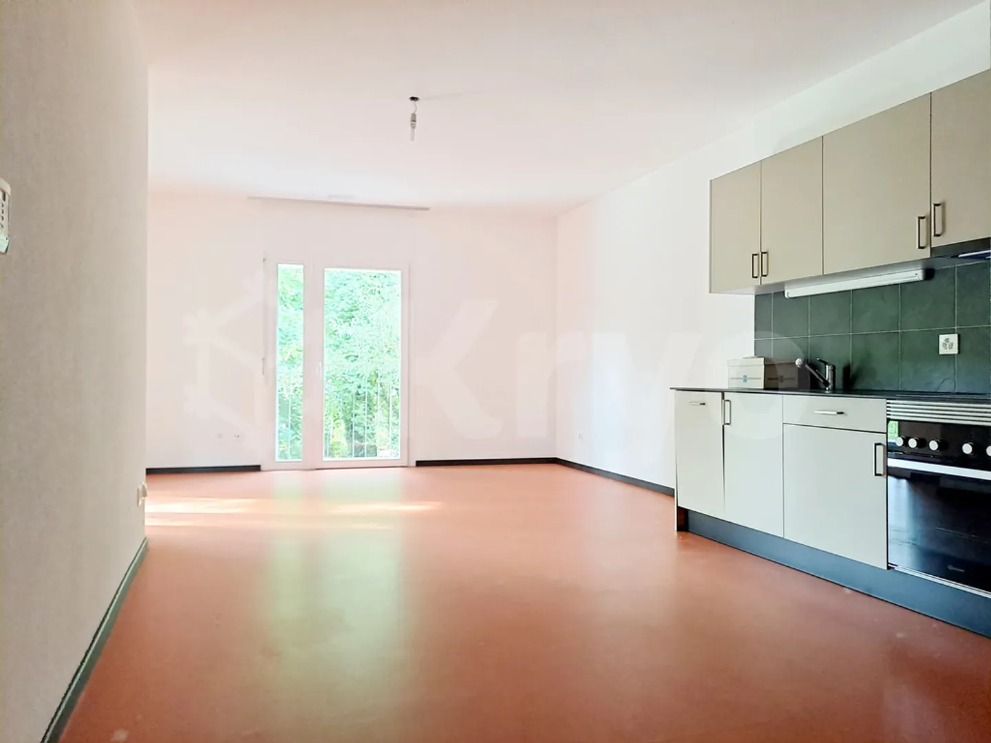 Charming 2.5 Room Apartment - Photo 2 of 6