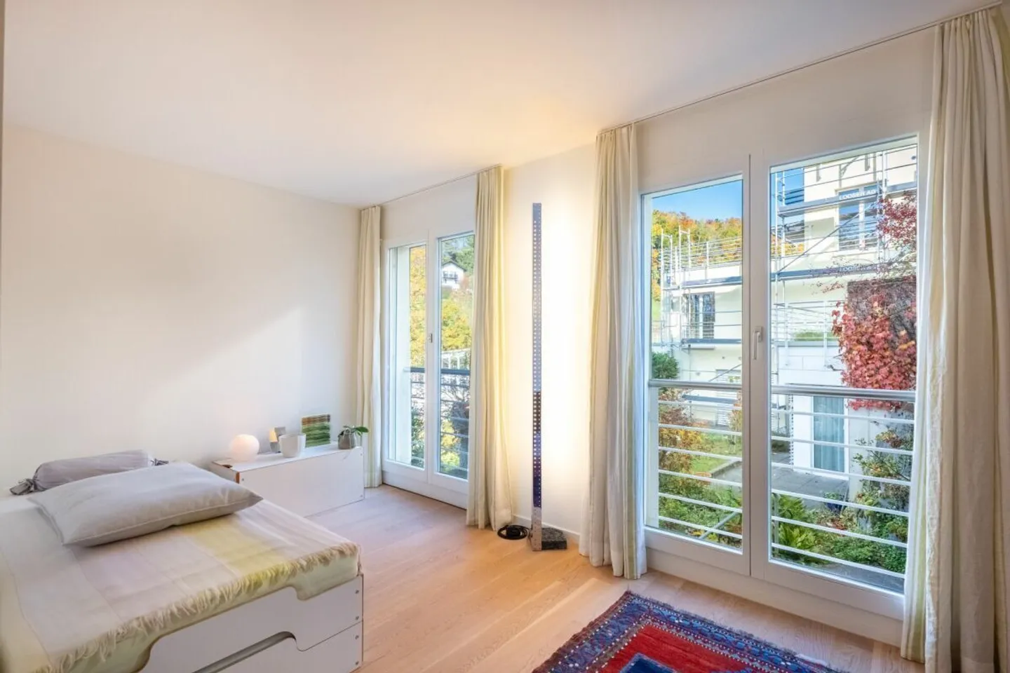 Vivere a contatto con la natura - tranquillità, luce e qualità della vita nell'Oberland zurighese - Foto 4 di 10