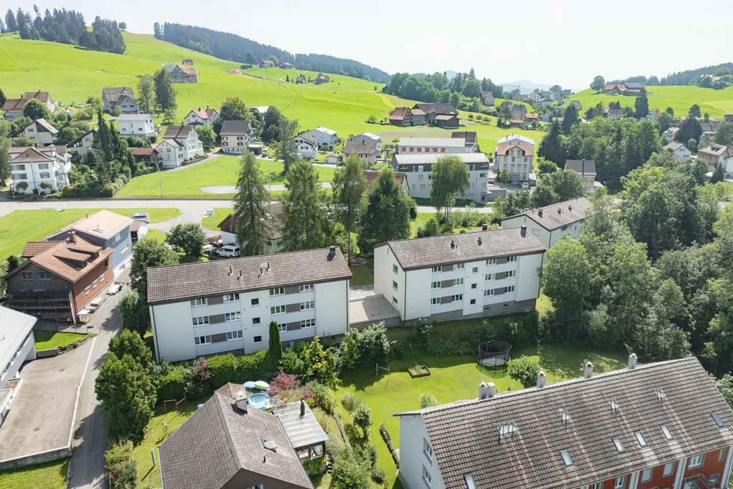 Appartamento di 4,5 stanze in un buon quartiere - Foto 1 di 11