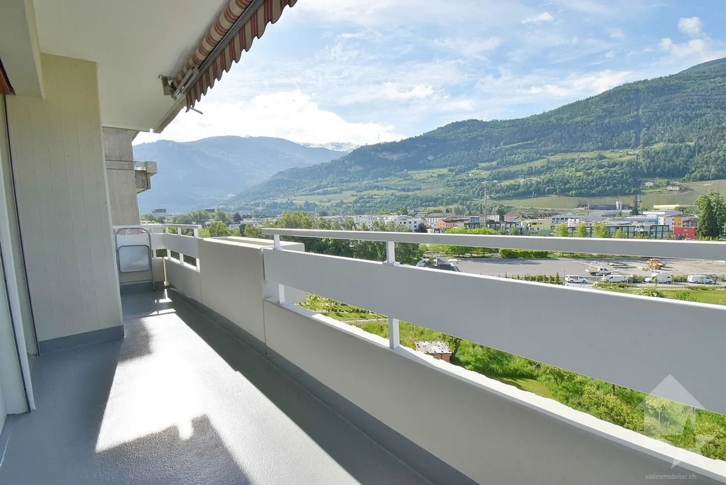 Renovated Apartment with Garden - Photo 2 of 14