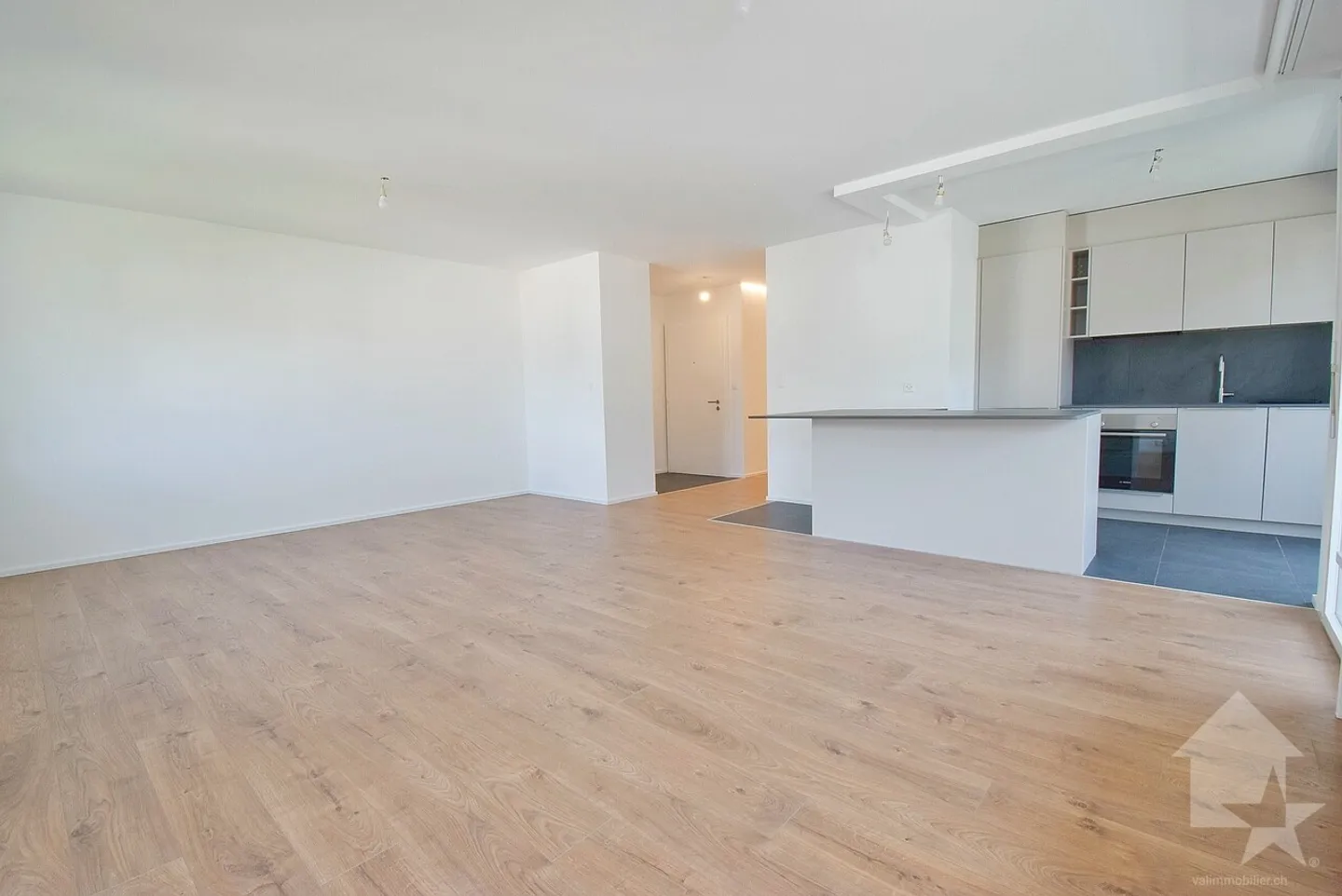 Renovated Apartment with Garden - Photo 7 of 14