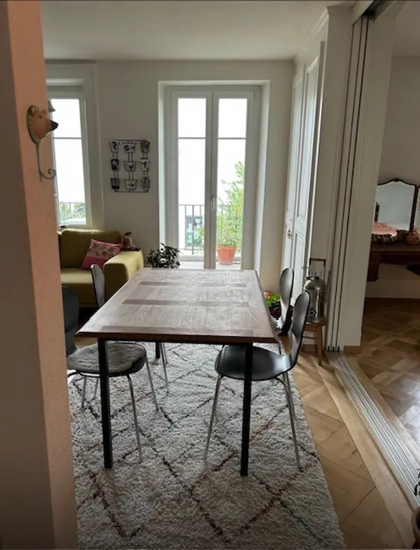 Renovated 3-room old building apartment with balcony - Photo 22 of 25