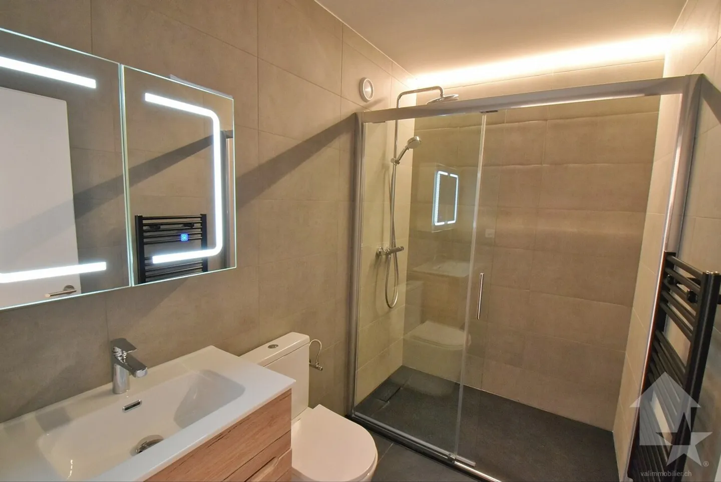Renovated Apartment with Garden - Photo 12 of 14
