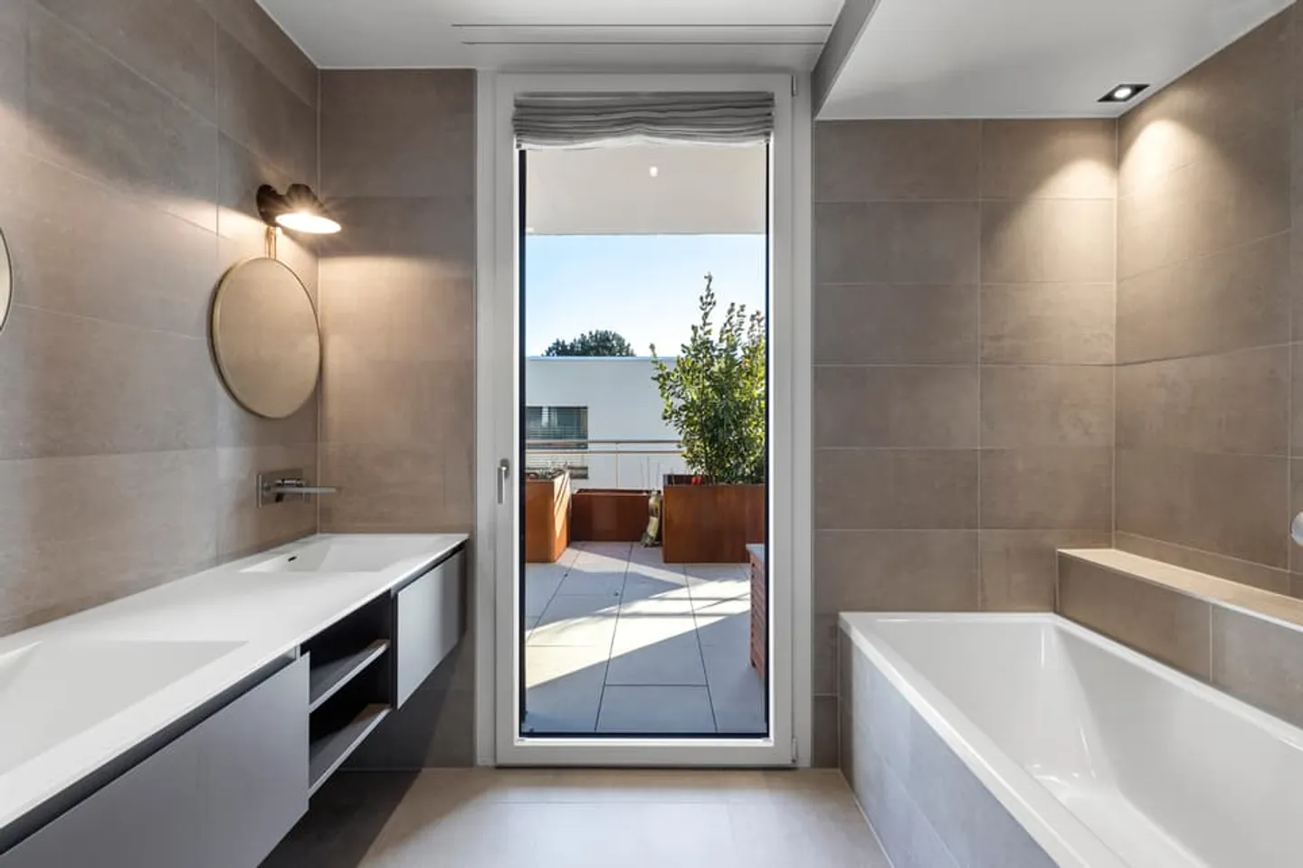 Attic with large terrace and view of the Fribourg Alps - Photo 6 of 13