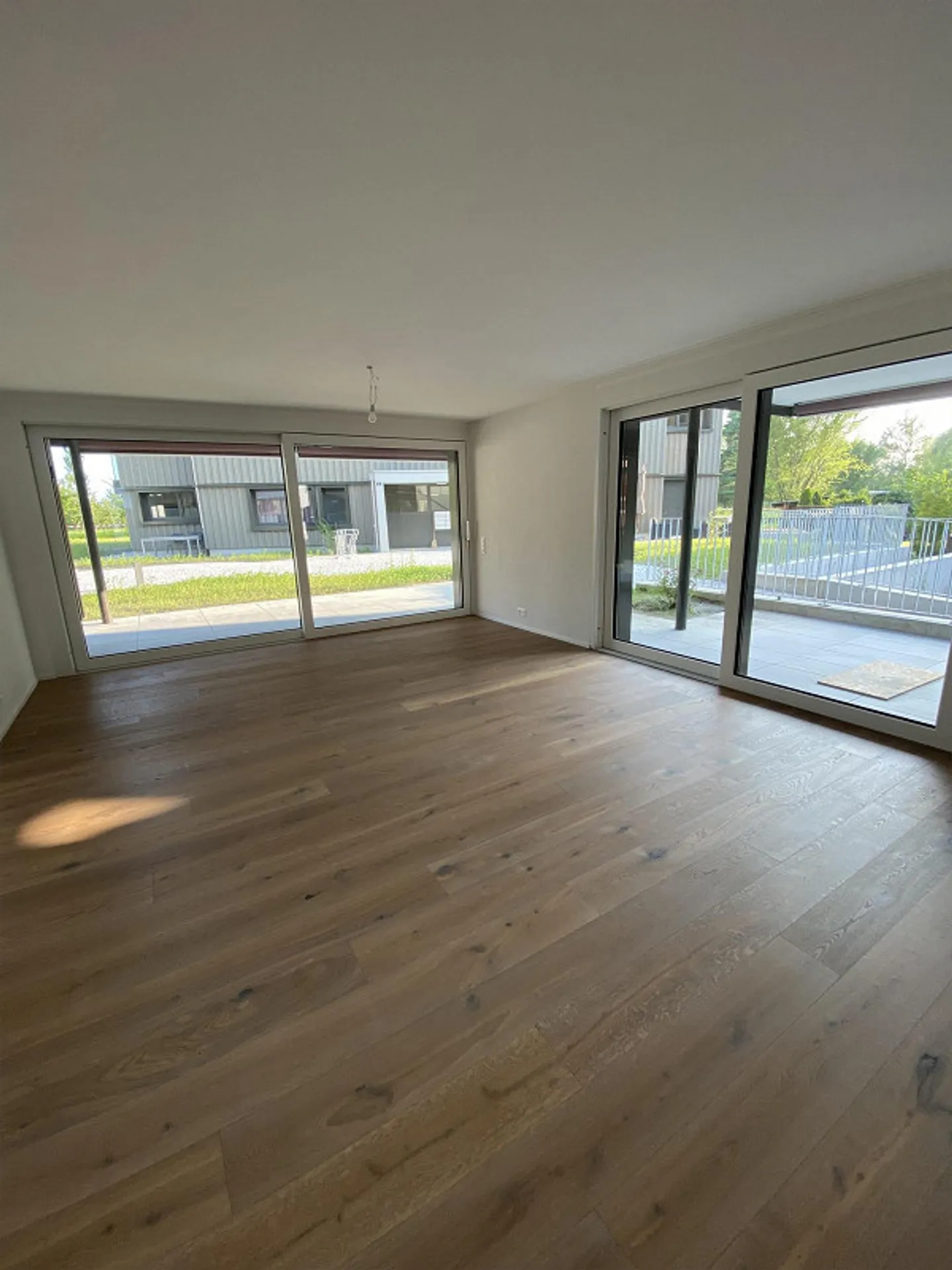 Exclusive residential location and apartment for rent in Altenrhein - Photo 2 of 9