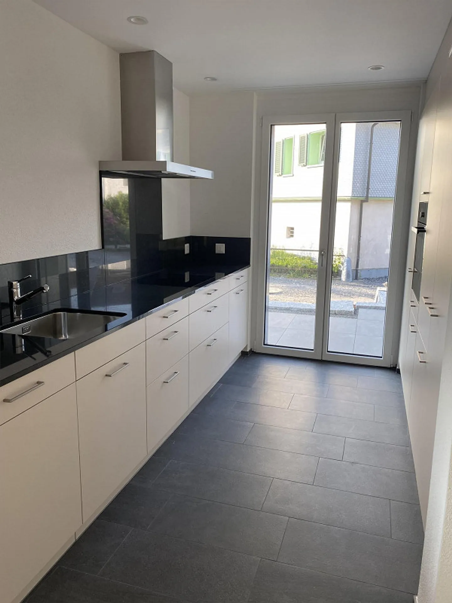 Exclusive residential location and apartment for rent in Altenrhein - Photo 4 of 9