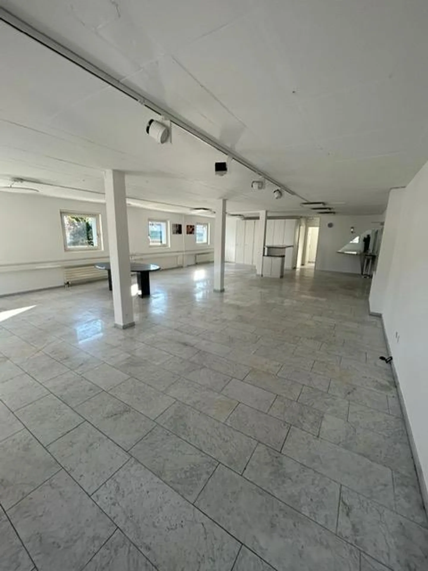Representative Office Spaces - Photo 3 of 7