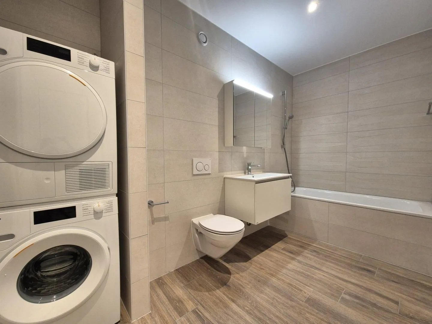 Berges 2 - 3.5 room apartment on the 2nd floor - Photo 6 of 10