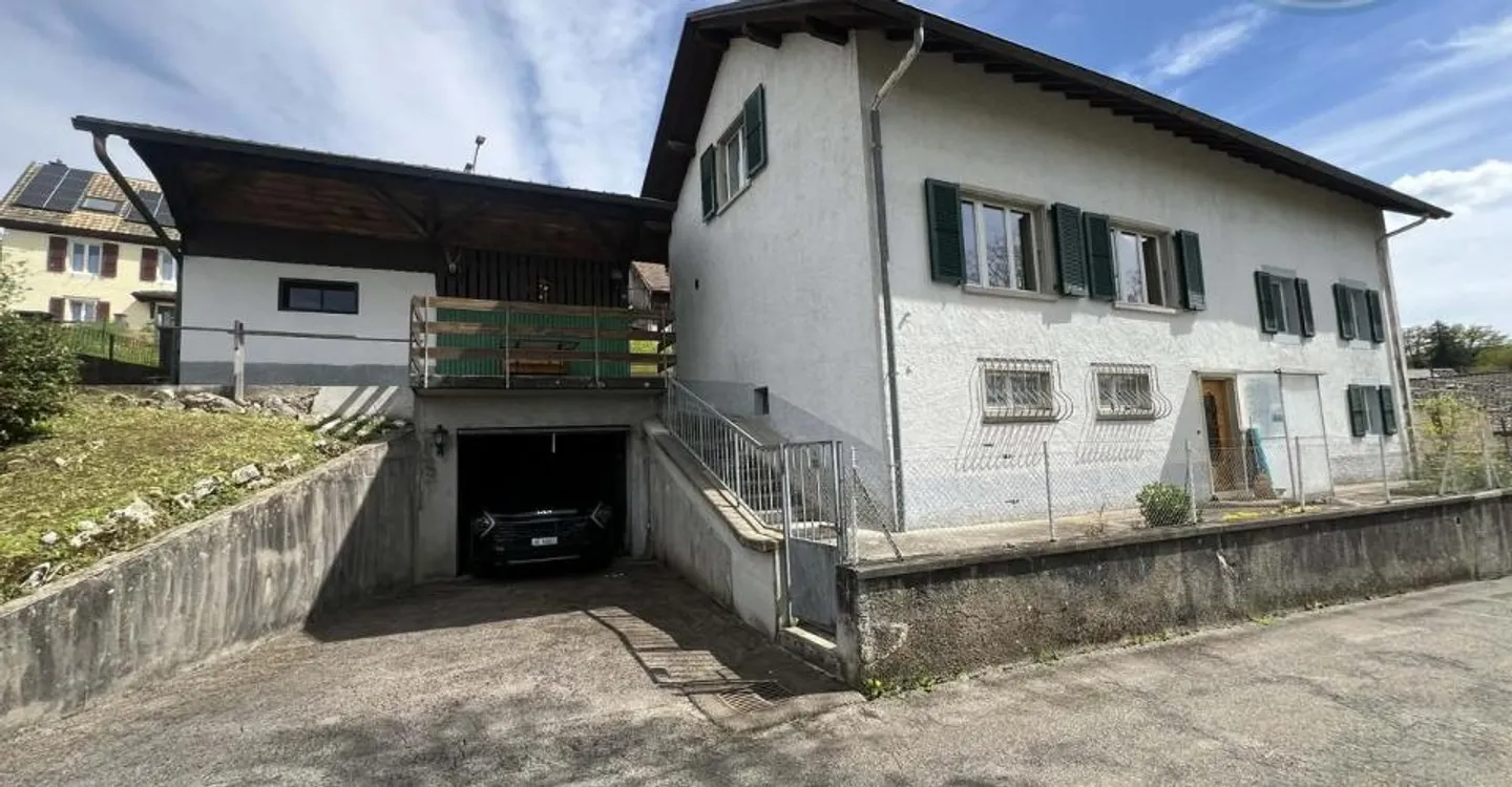 Ampia Casa Familiare con Giardino - Foto 1 di 10