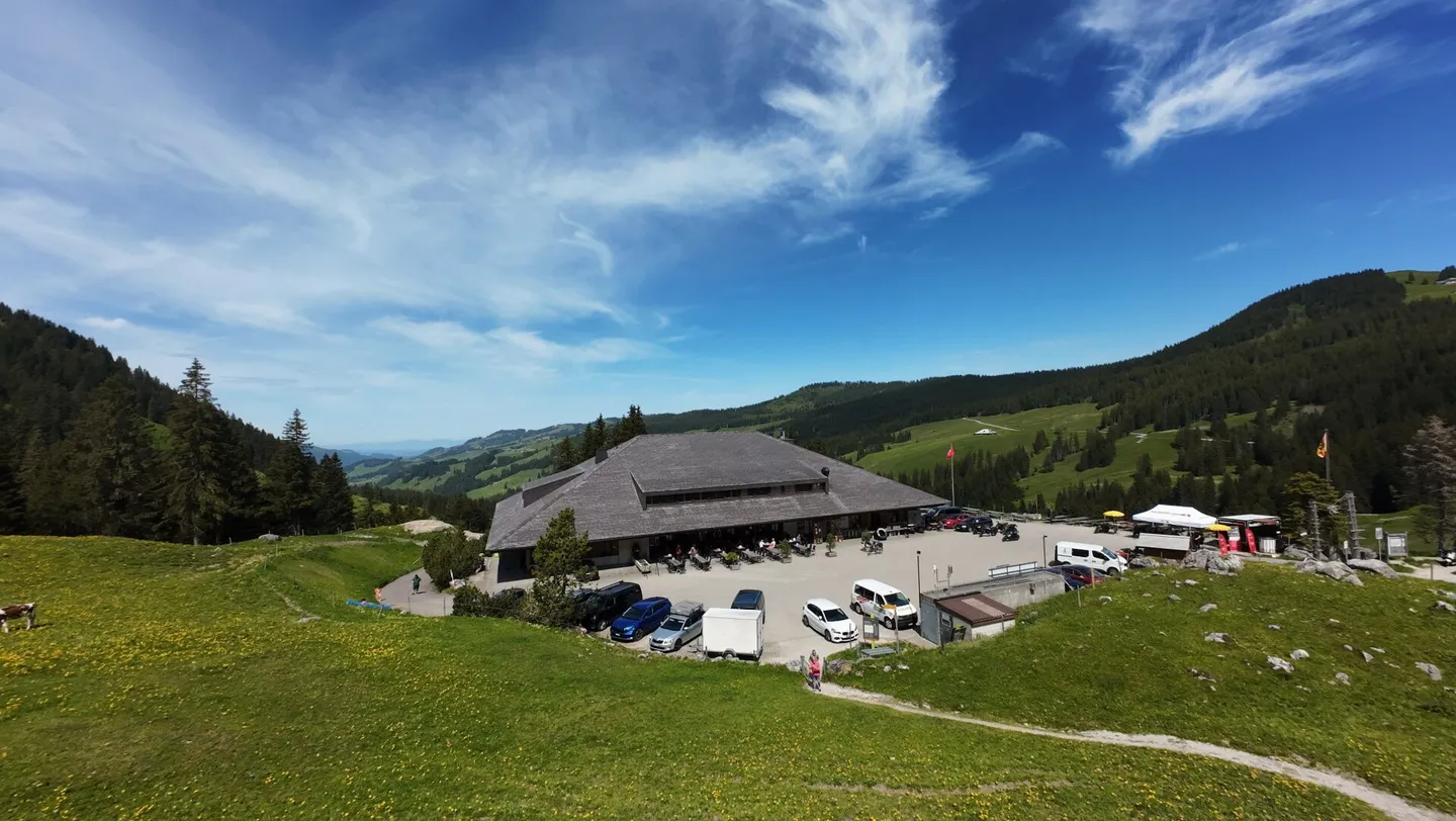 Restaurant Hotel Untere Gantrischhütte - Photo 3 of 12