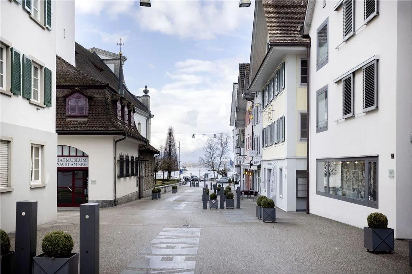 Espace commercial ou bureau, cabinet - espace commercial central avec surface utilisable parfaite et flexible - Photo 2 sur 4